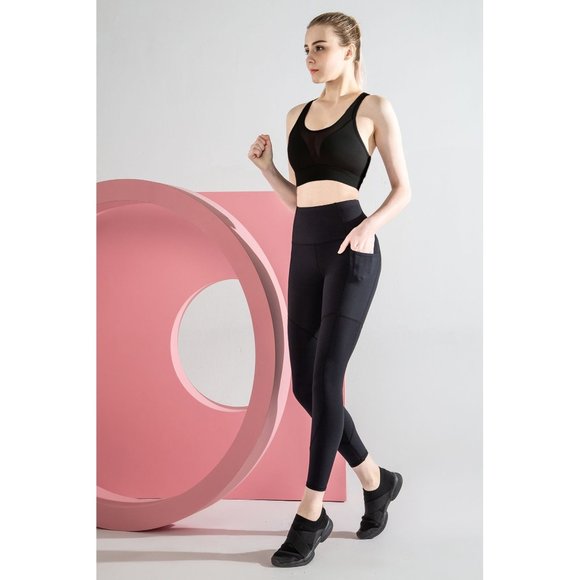 SOLID BLACK SPORTS BRA & HIGH-RISE LEGGINGS SET W/ STASH POCKETS - SZ: M & L - Picture 5 of 15